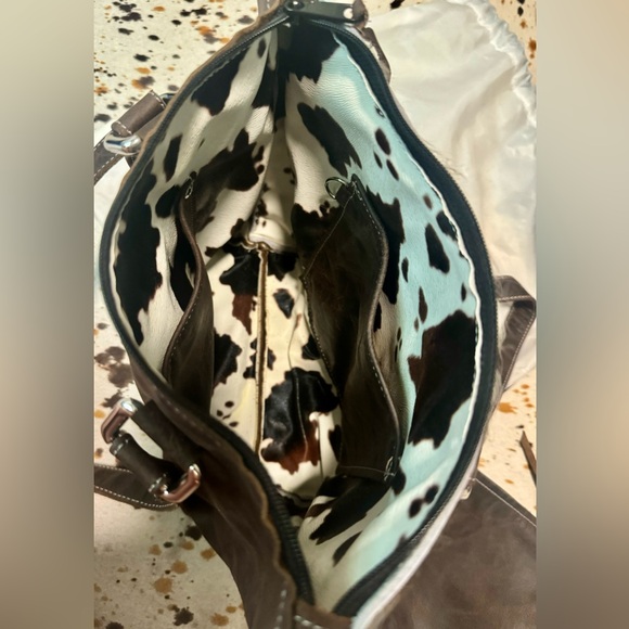 Crimson Willow handmade cowhide leather bag. With original branded tote bag. - Picture 3 of 6